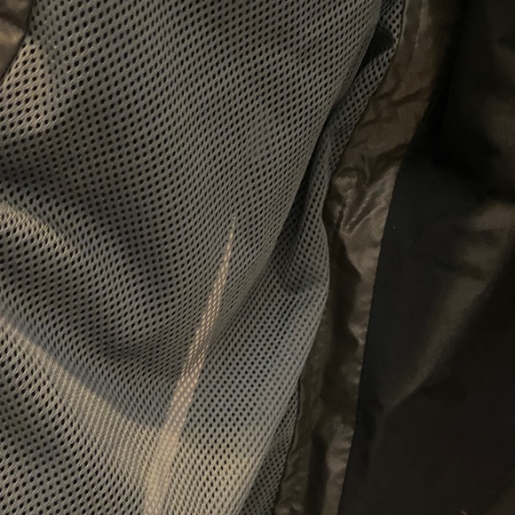 Columbia Men's OutDry Extreme Windrain Waterproof Jacket in black. - Picture 5 of 8